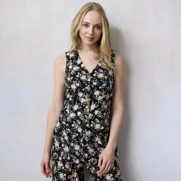 Women's LC Lauren Conrad V-Neck Vest - Picture 4 of 6